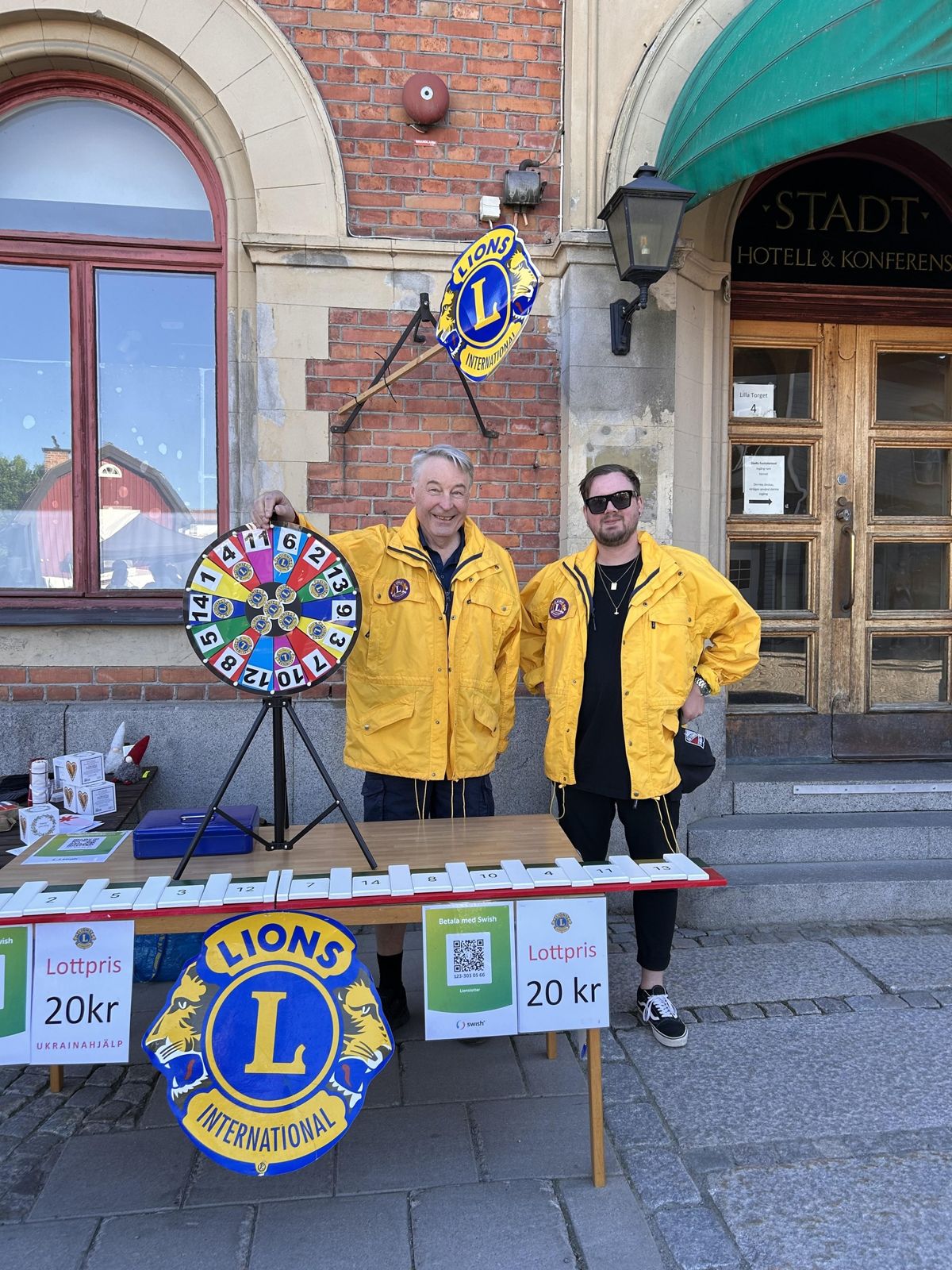 4200 kronor till Ukraina